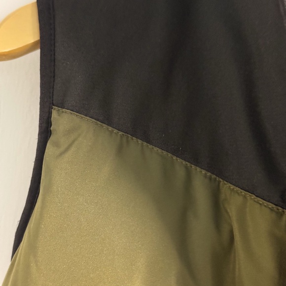 Bass Pro Shops Youth L Hooded Fleece-Lined Vest | Green Black Outdoor - Picture 7 of 16